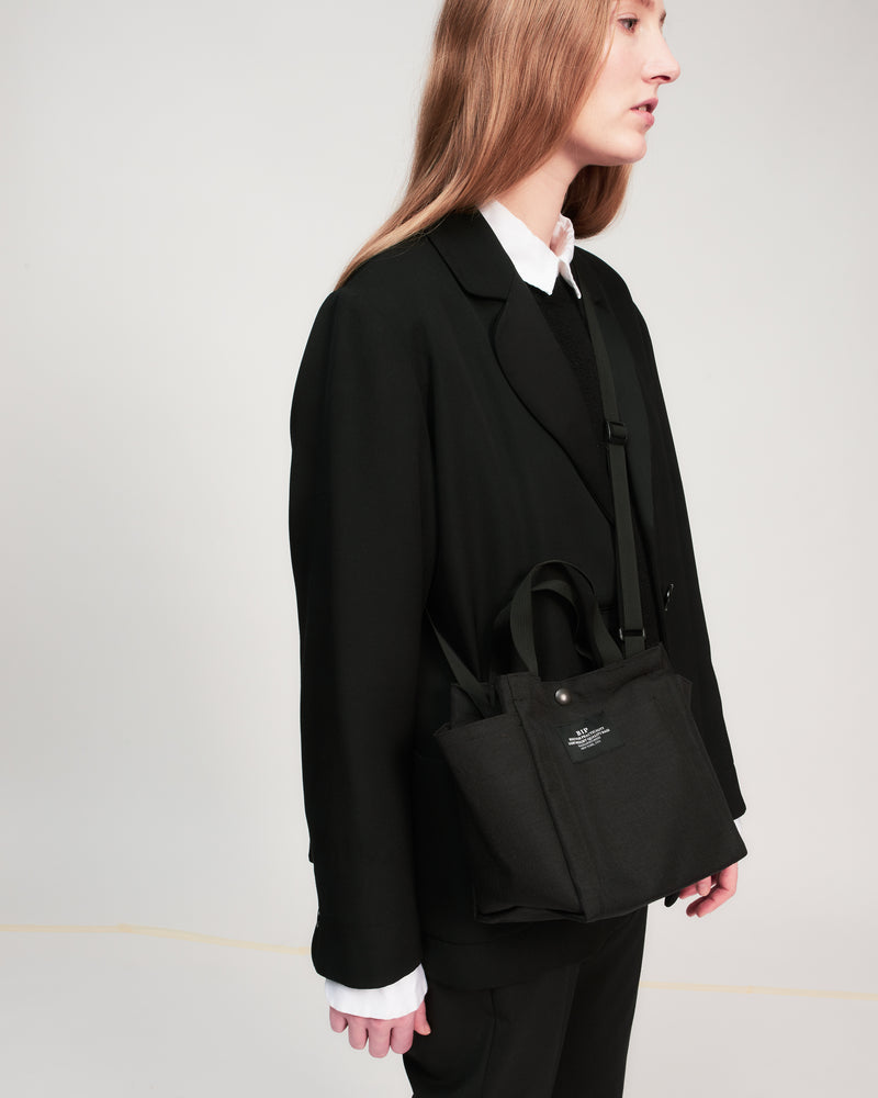 SMALL SIDE POCKET TOTE - BLACK RECYCLED POLYESTER