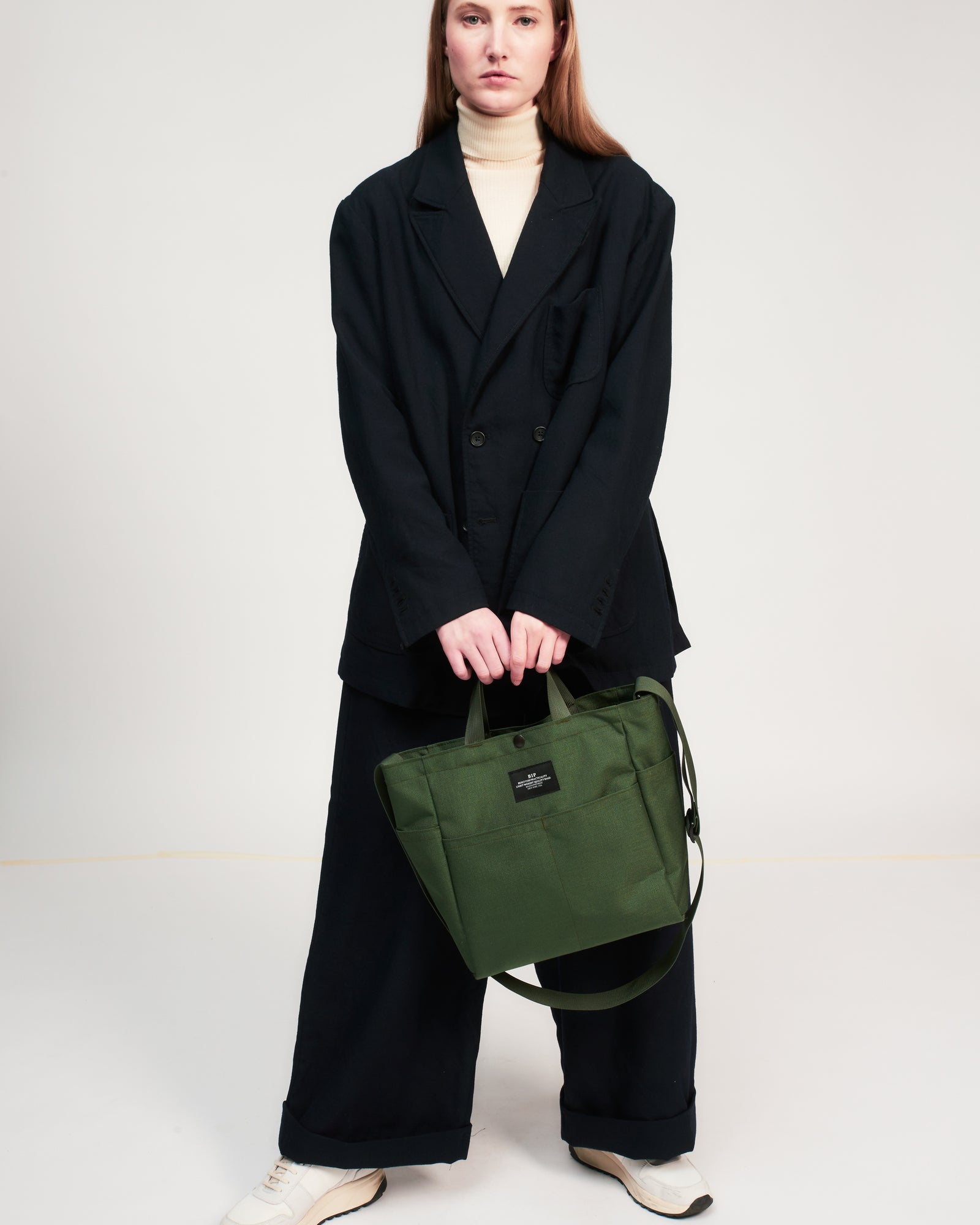 Y's 22PRE NYLON TWILL QUILT BAG カーキ Y's 22PRE NYLON TWILL QUILT BAG カーキ