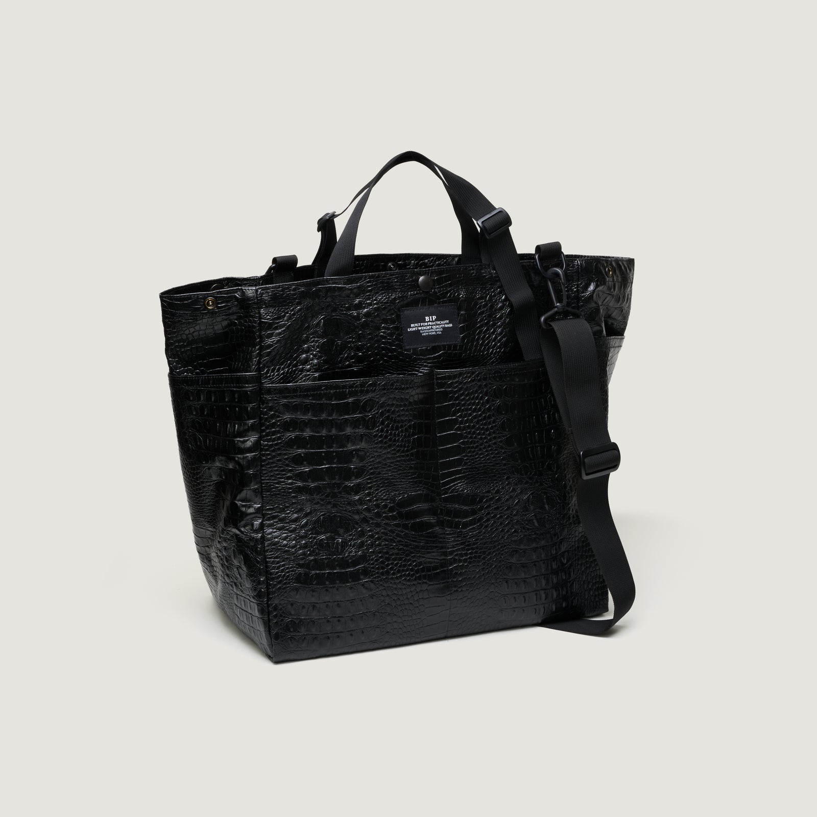 CARRY-ALL BEACH BAG - BLACK CROCO VEGAN LEATHER – BAGSINPROGRESS