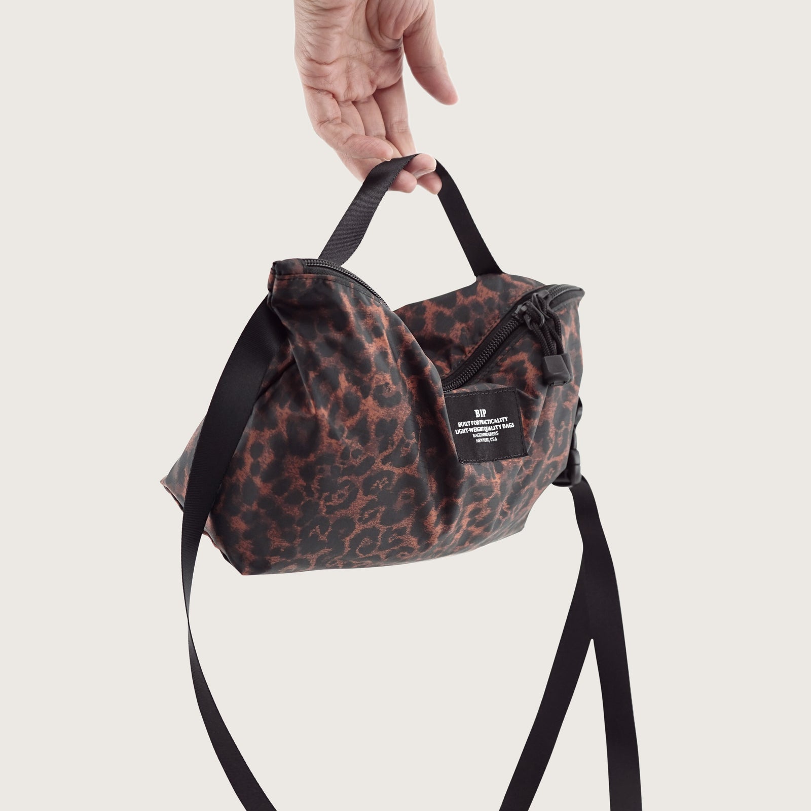 バッグ BAGS IN PROGRESS LEOPARD EG x BAGSINPROGRESS - Micro Tote - Brown Nyco Leopard Print