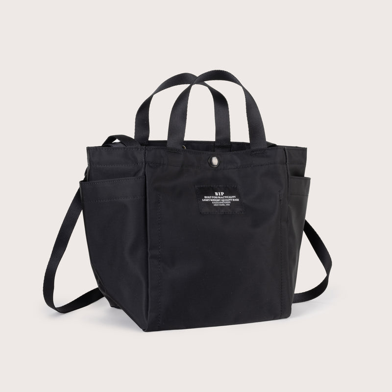 Petite Market Bag in Black with “NEW YORK”