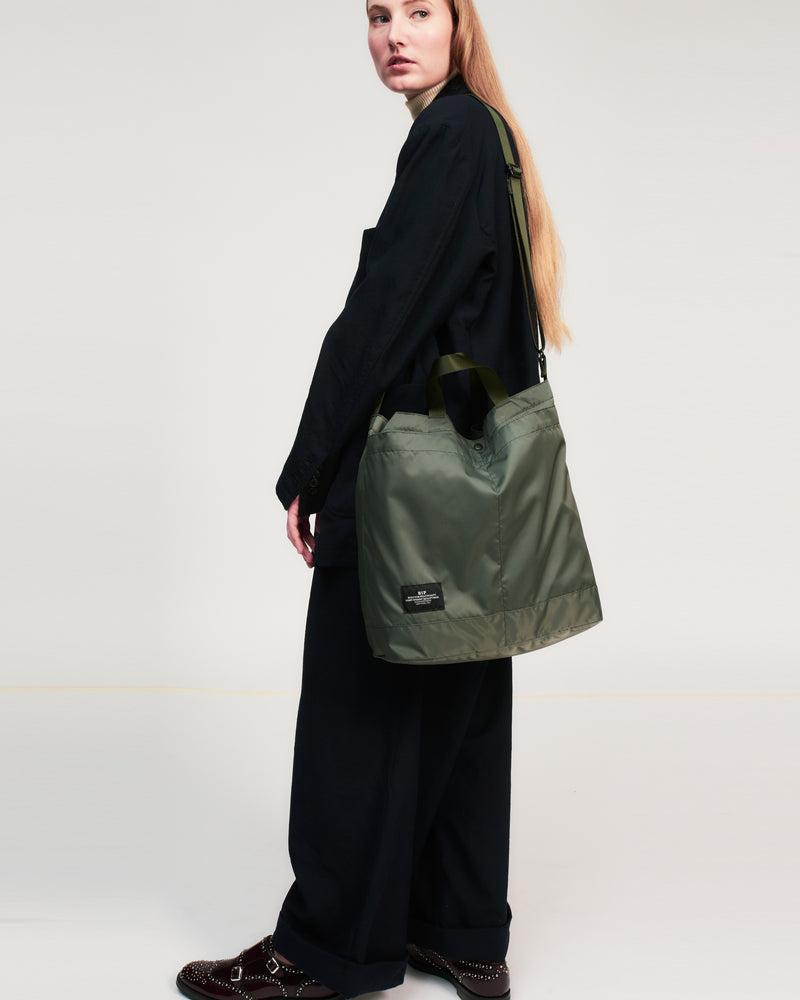 NEW YORK TOTE MEDIUM - KHAKI GREEN NYLON TWILL