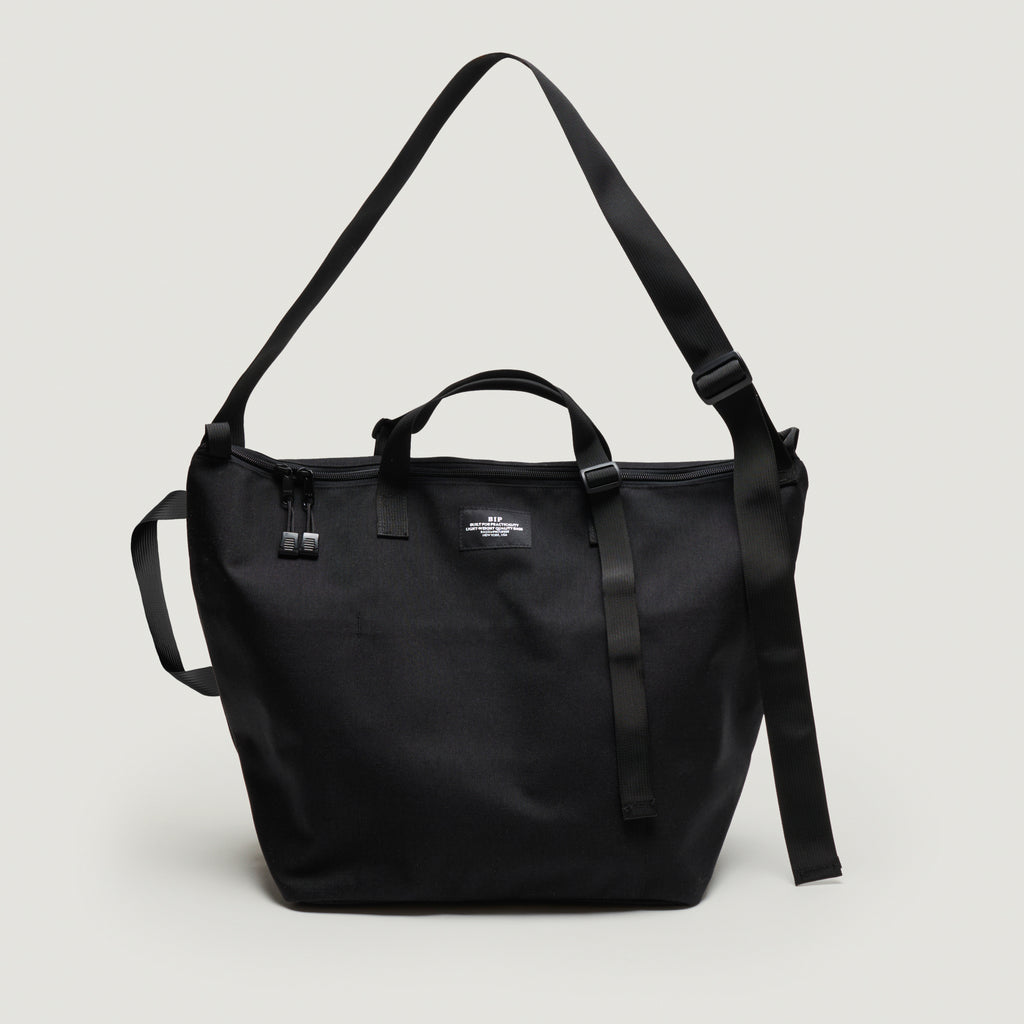 TRAVELER DUFFLE MEDIUM - BLACK – BAGSINPROGRESS New York