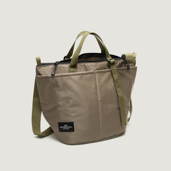 ZIPPER DUFFLE - MEDIUM - DARK BEIGE PUFFER NYLON TWILL