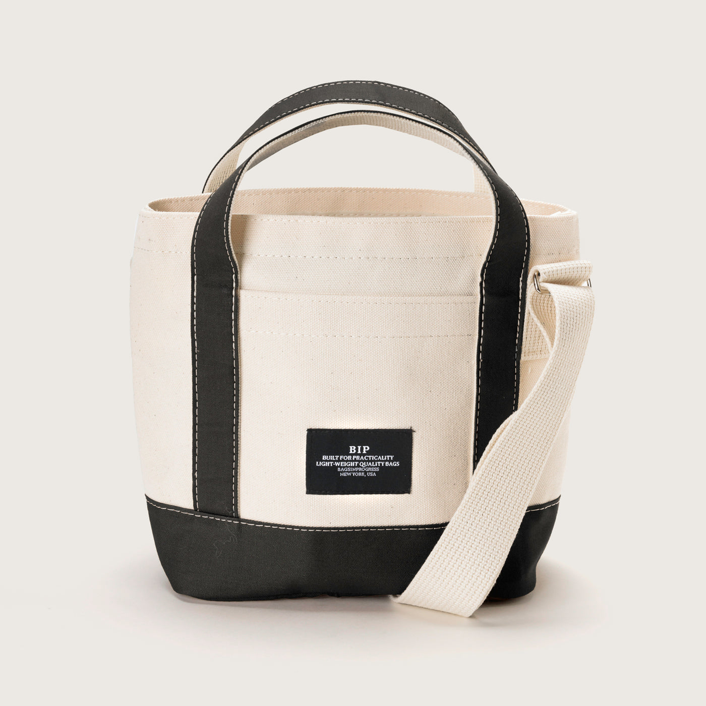 ZIPPER TOTE SMALL - NATURAL/BLACK – BAGSINPROGRESS New York ZIPPER TOTE SMALL - NATURAL/BLACK – BAGSINPROGRESS New York